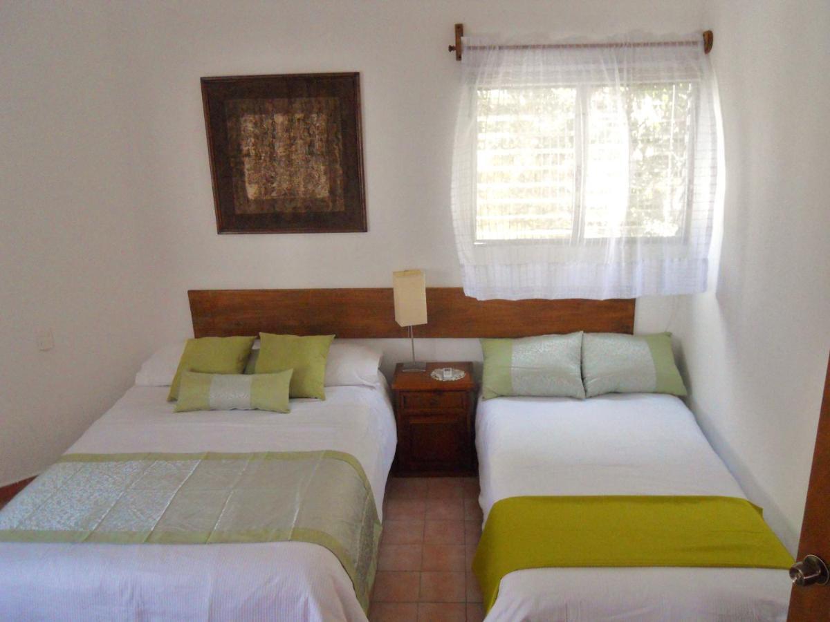 Los Caracoles Bed & Breakfast Канкун Экстерьер фото
