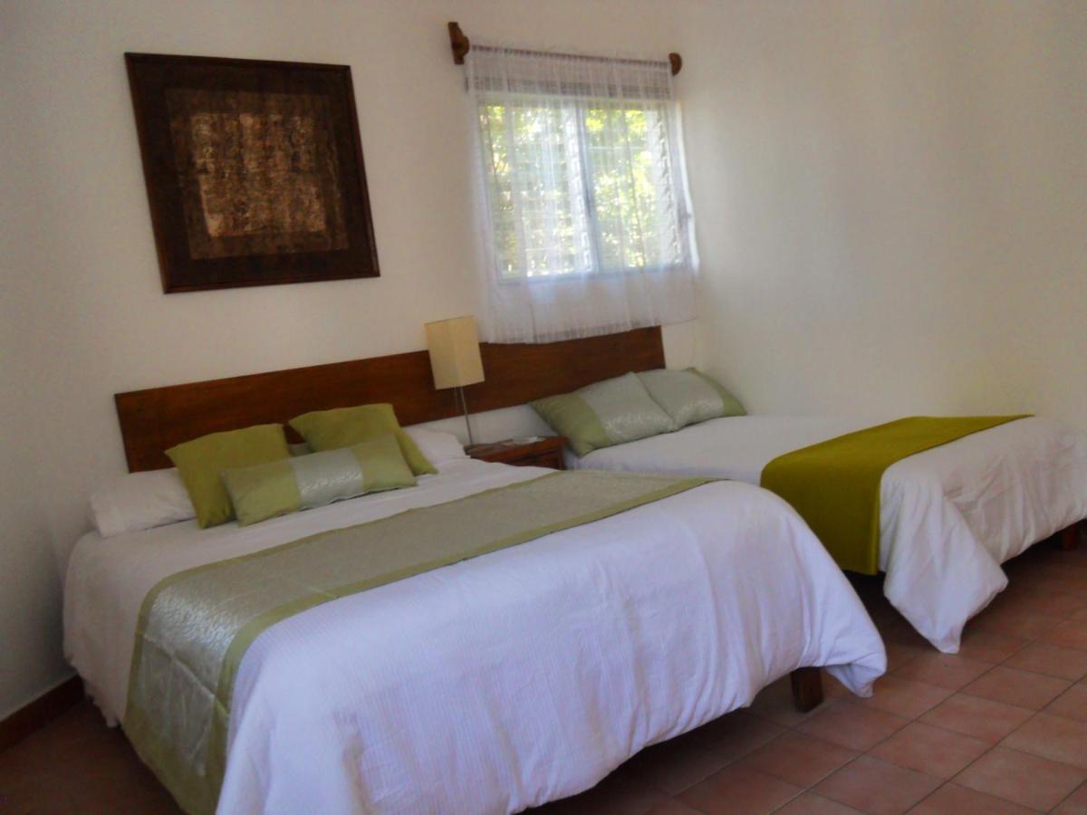 Los Caracoles Bed & Breakfast Канкун Экстерьер фото